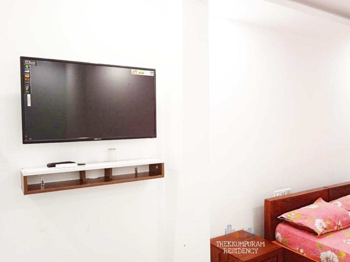Thekkumpuram Residency Hotel Kondotty Exterior foto